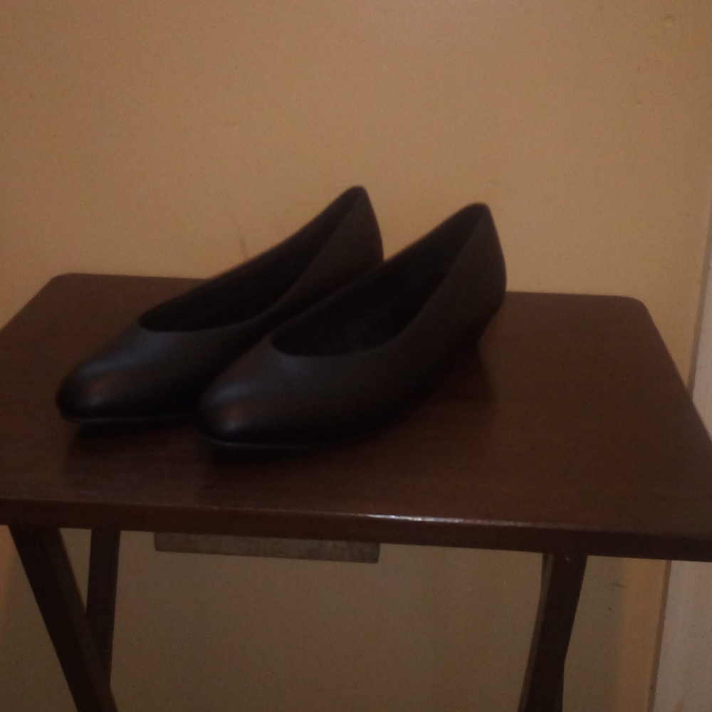Dress shoes